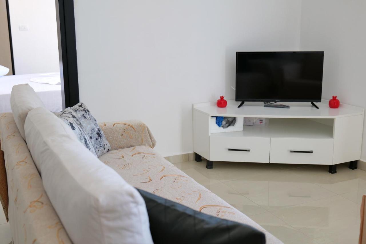 קסאמיל Vila Xhafa מראה חיצוני תמונה